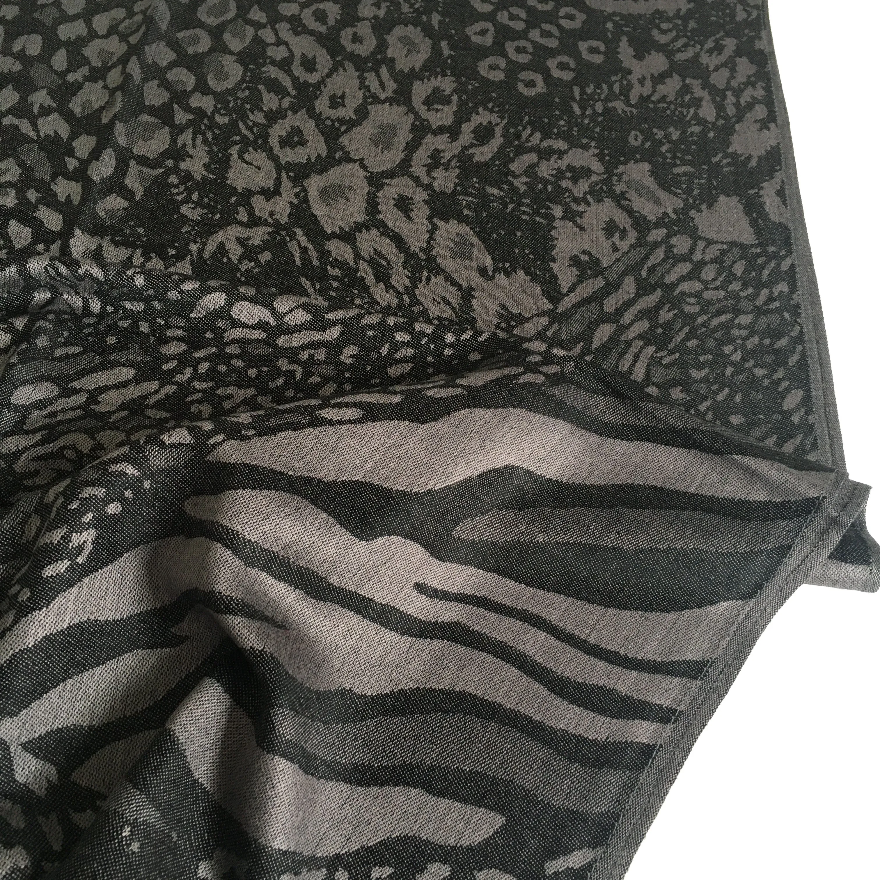 BLACK LARGE LEOPARD PRINT REVERSIBLE PASHMINA SHAWL SCARF