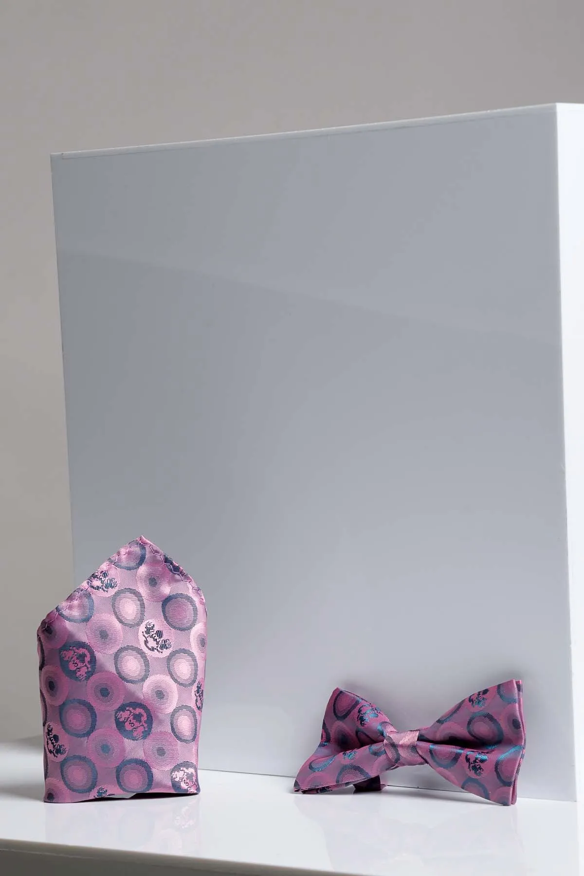 BUBBLES - Baby Pink Bubble Circle Print Bow Tie and Pocket Square Set