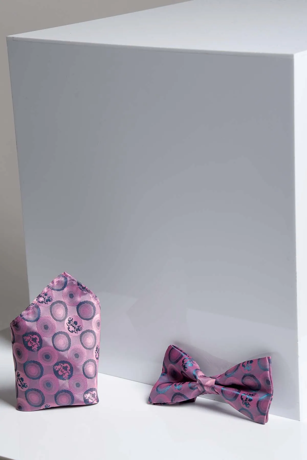 BUBBLES - Baby Pink Bubble Circle Print Bow Tie and Pocket Square Set