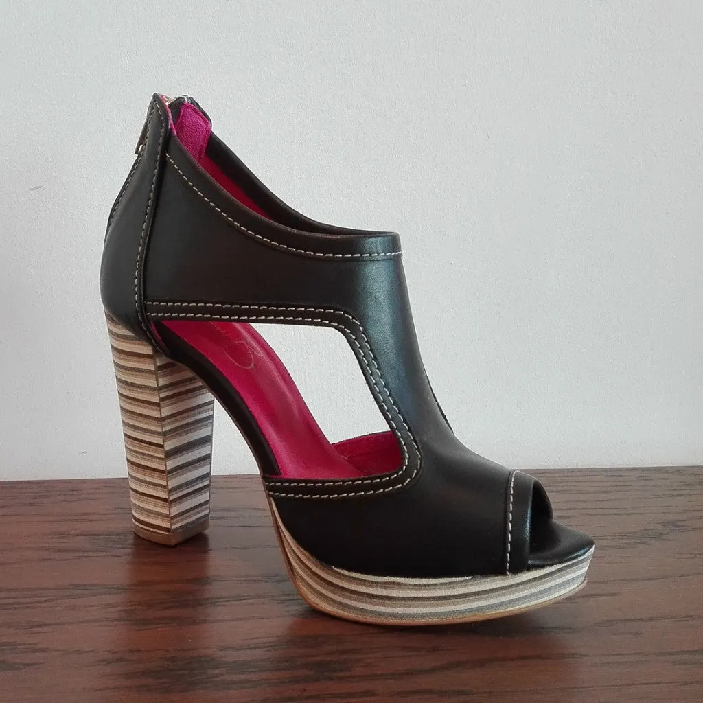 Chic - Black platform sandal