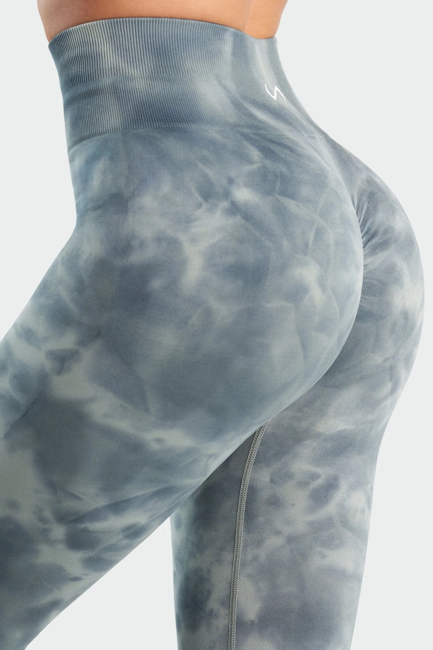 Cosmic Seamless Scrunch Butt Leggings