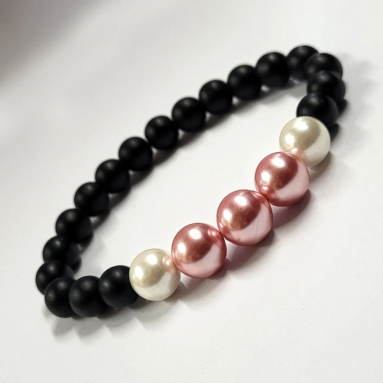 Dark Pink And White Shell Pearls 10mm Bracelet With 8mm Black Beads