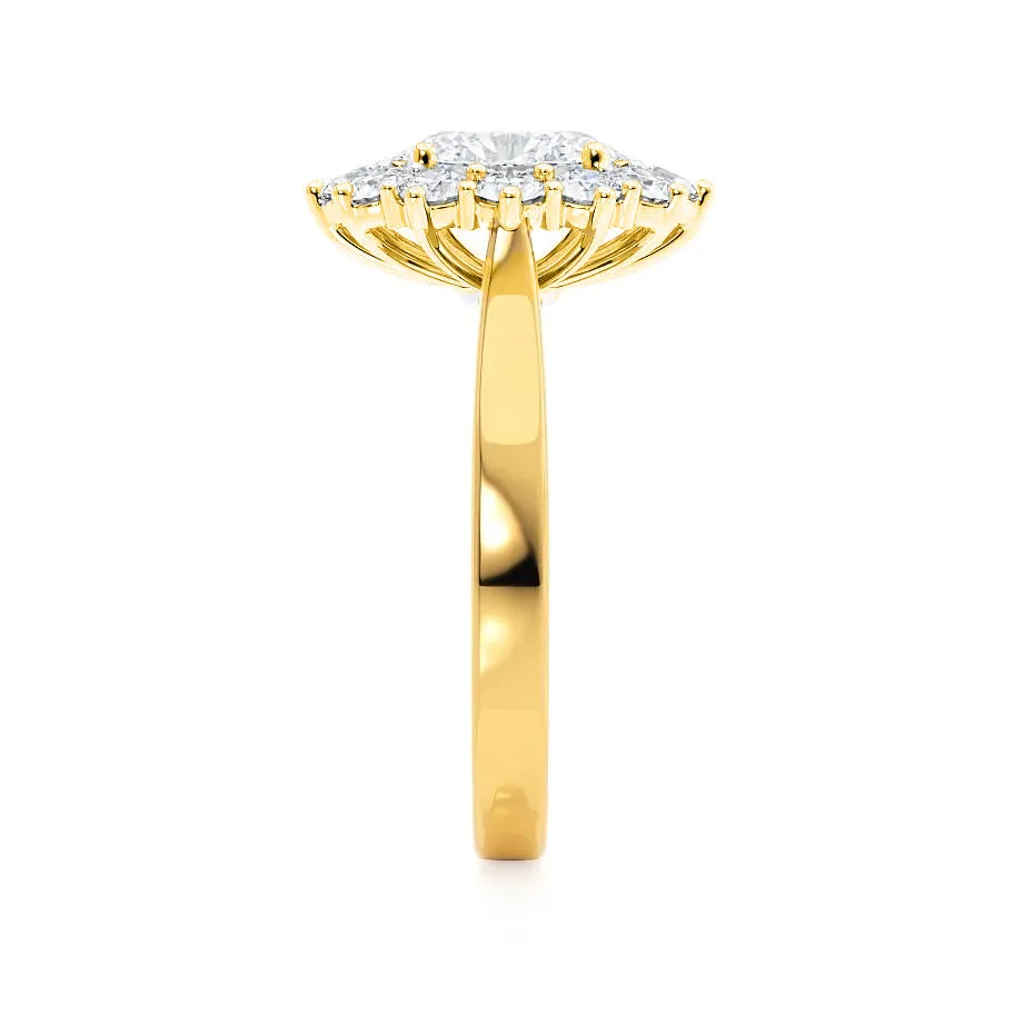 DIANA - Iconic Oval Moissanite & Lab Diamond 18k Yellow Gold