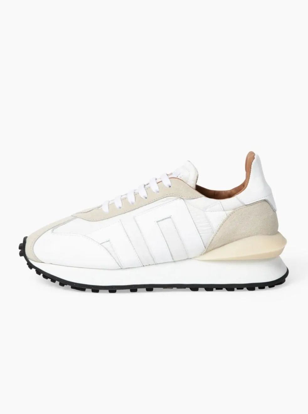 Esseutesse Runner Sneaker - Off-White