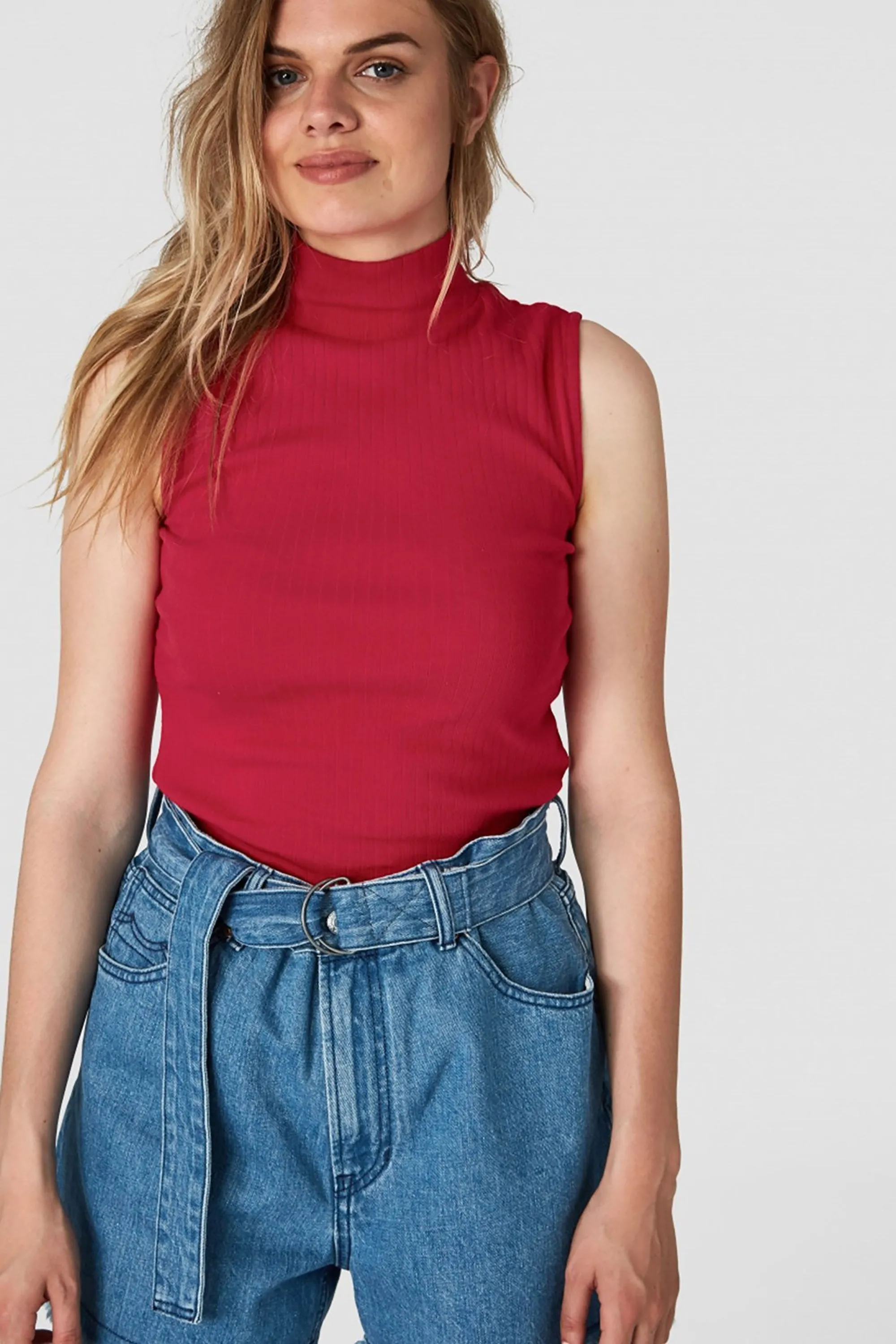 jacobina top sleeveless lipstick red