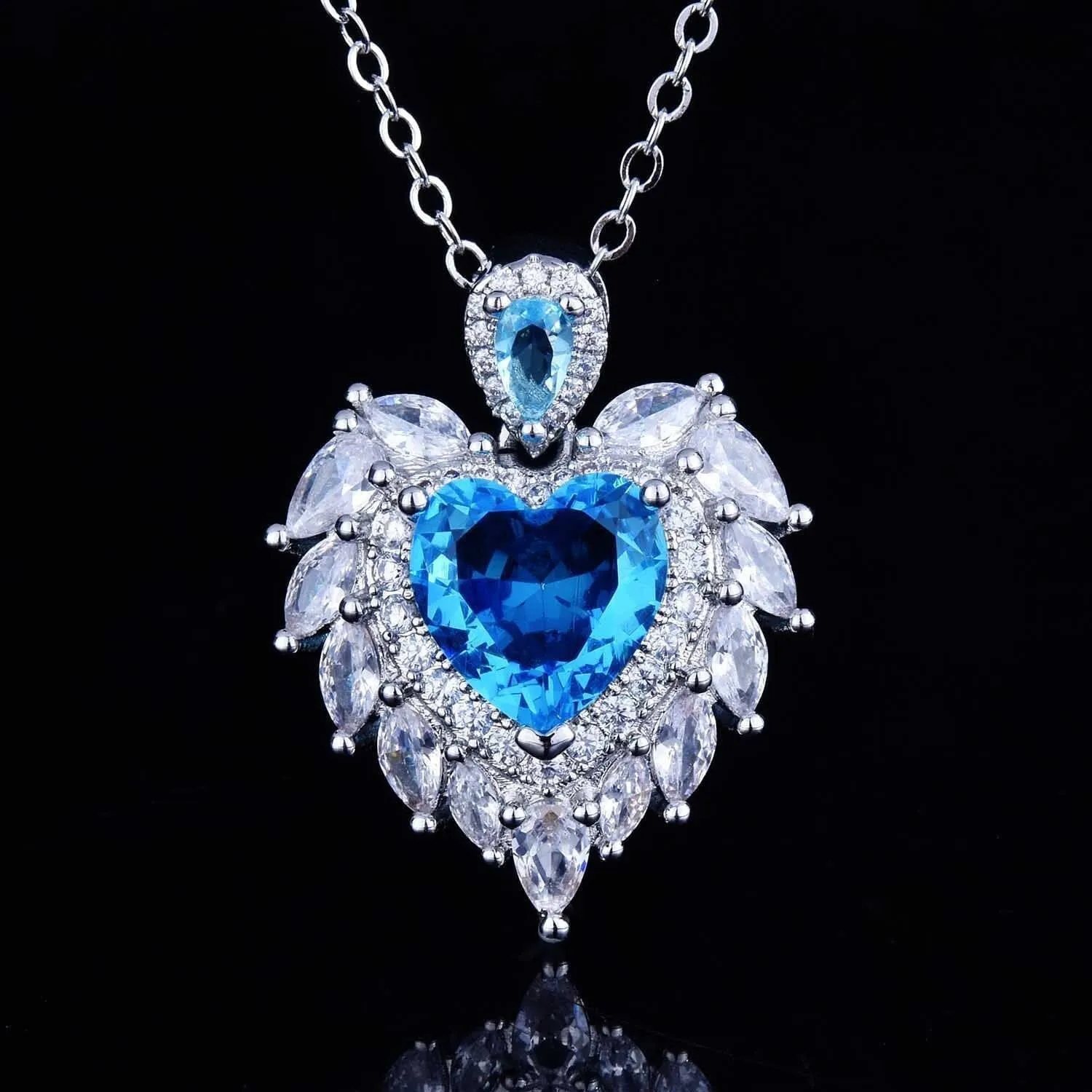 Luxury Temperament Design Angel Wing Simulated Aquamarine/ Amethyst Heart Necklace - 925 Sterling Silver