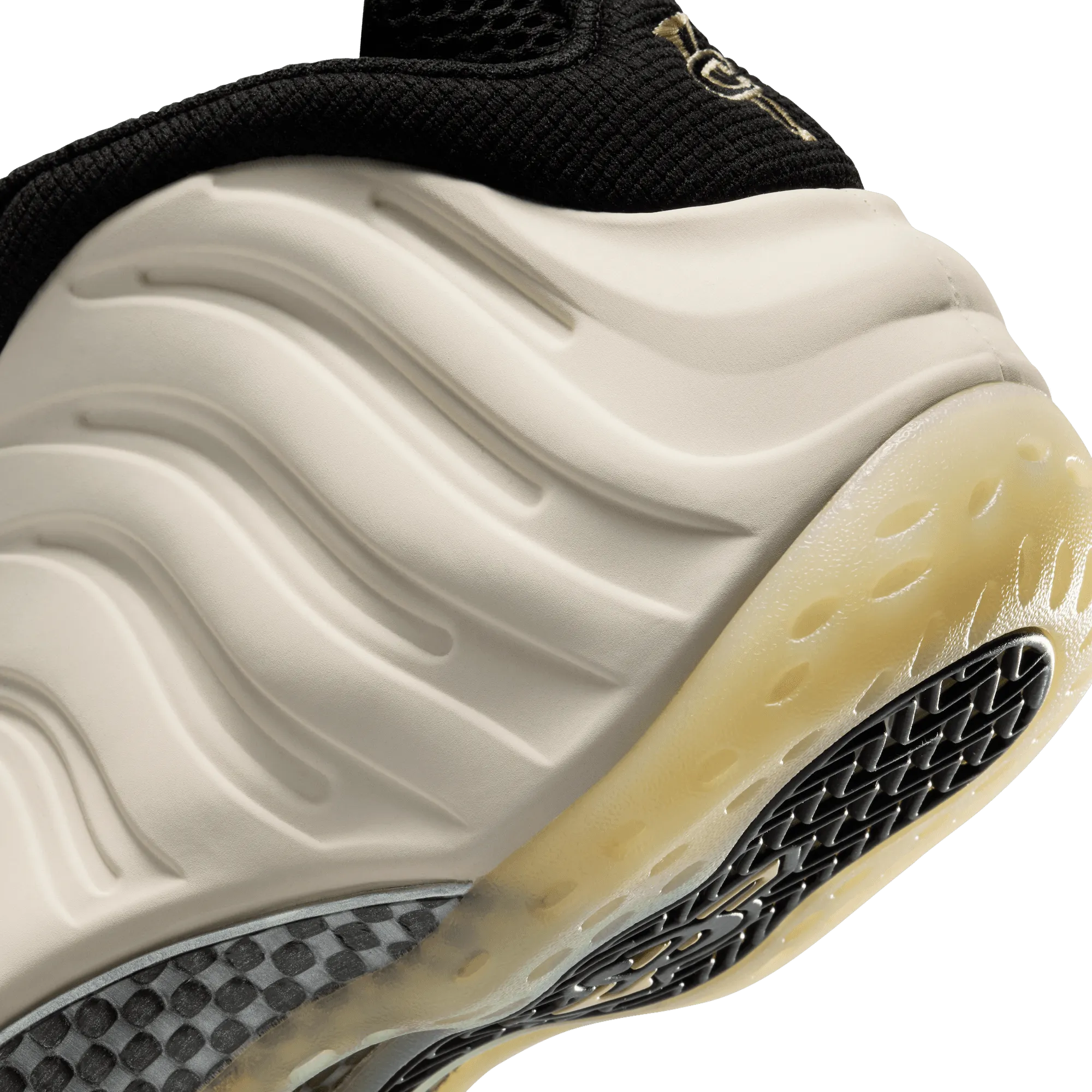 Men's Nike Air Foamposite One - Black/Team Gold/LT Orewood Brown/Gold