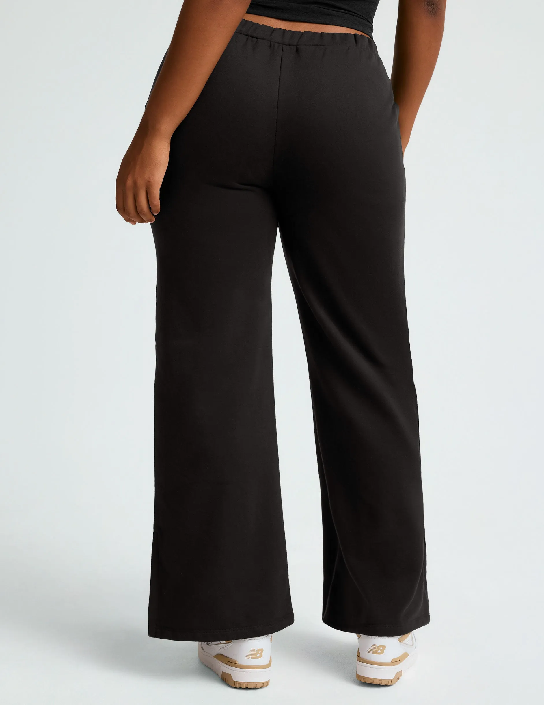 Open Ended Mid Rise Wide Leg Pant