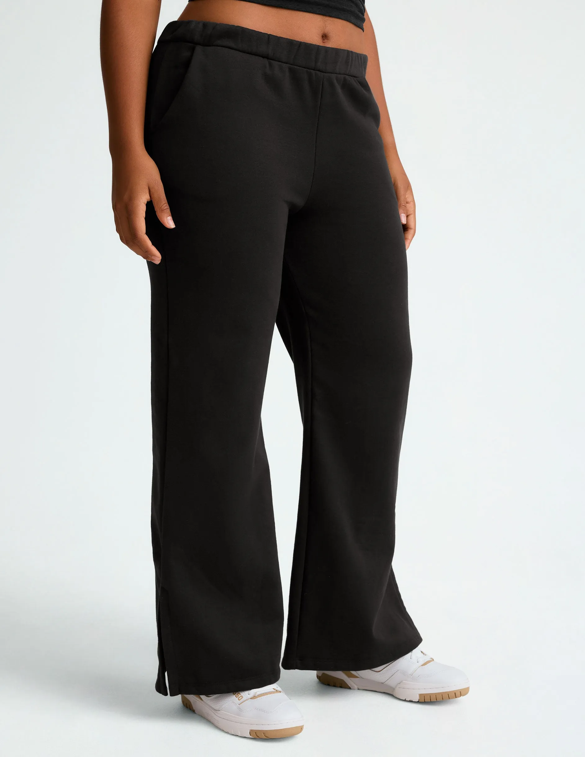 Open Ended Mid Rise Wide Leg Pant