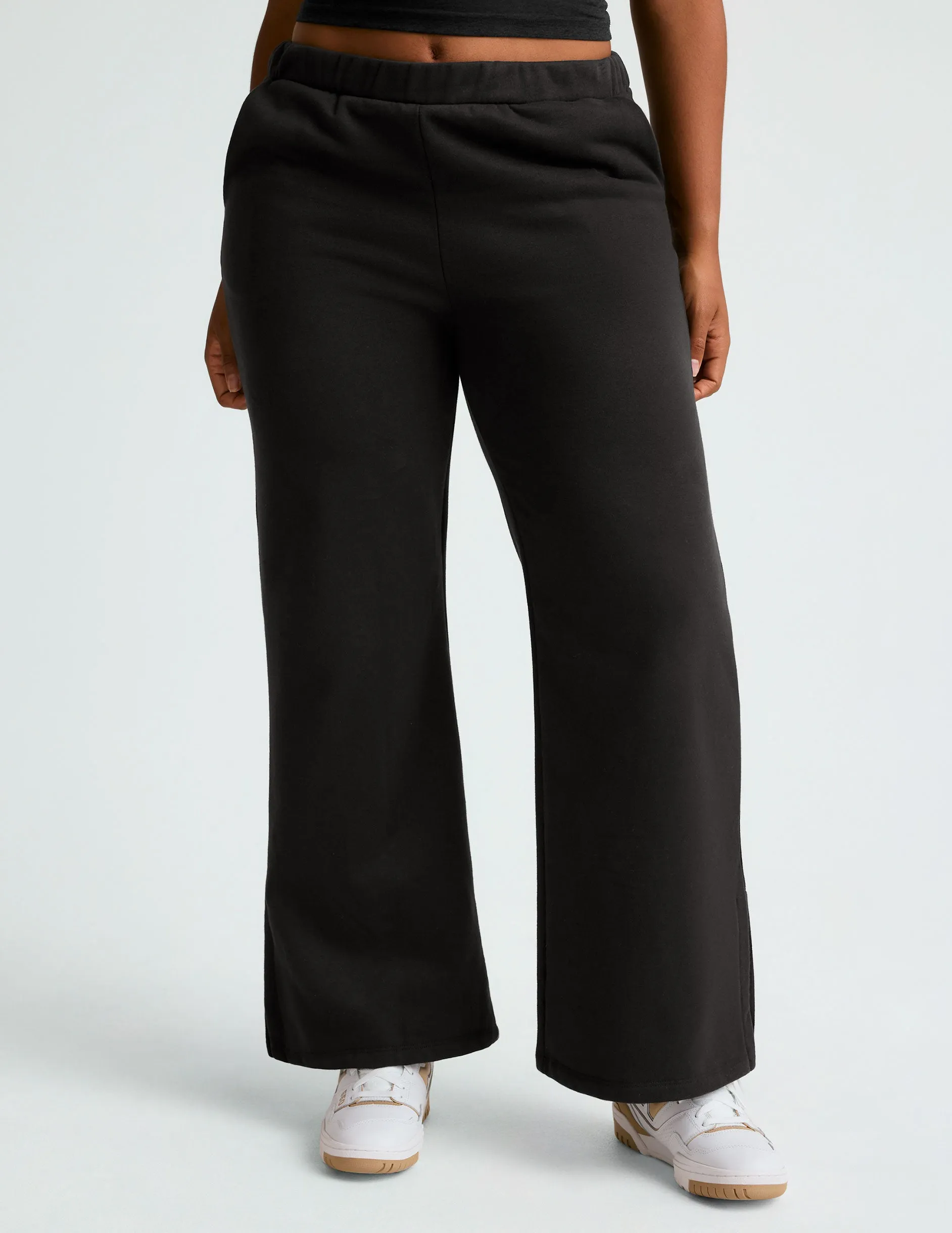 Open Ended Mid Rise Wide Leg Pant