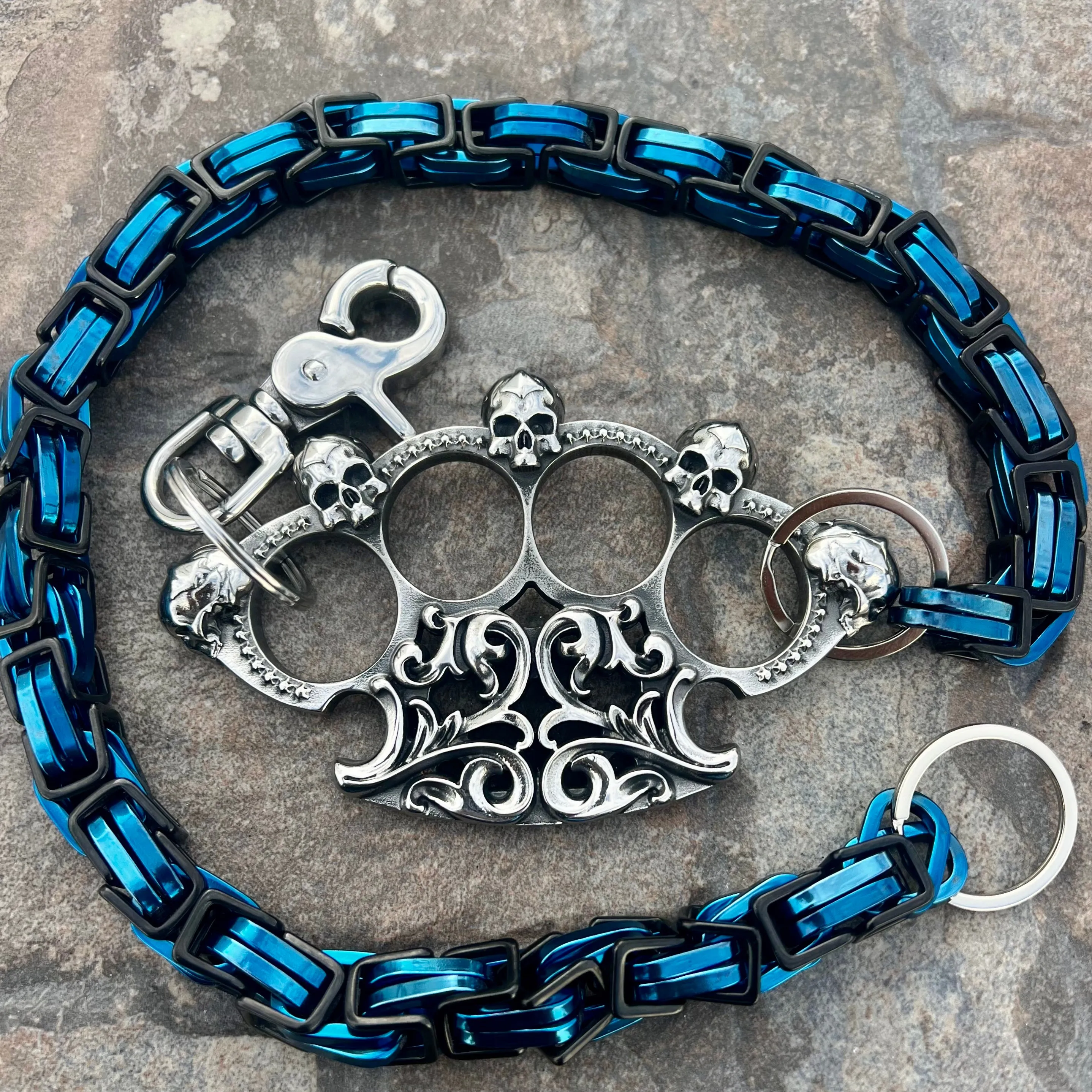 Royal Four Finger Ring Wallet Chain - Black & Blue Daytona Road King - WC1RK