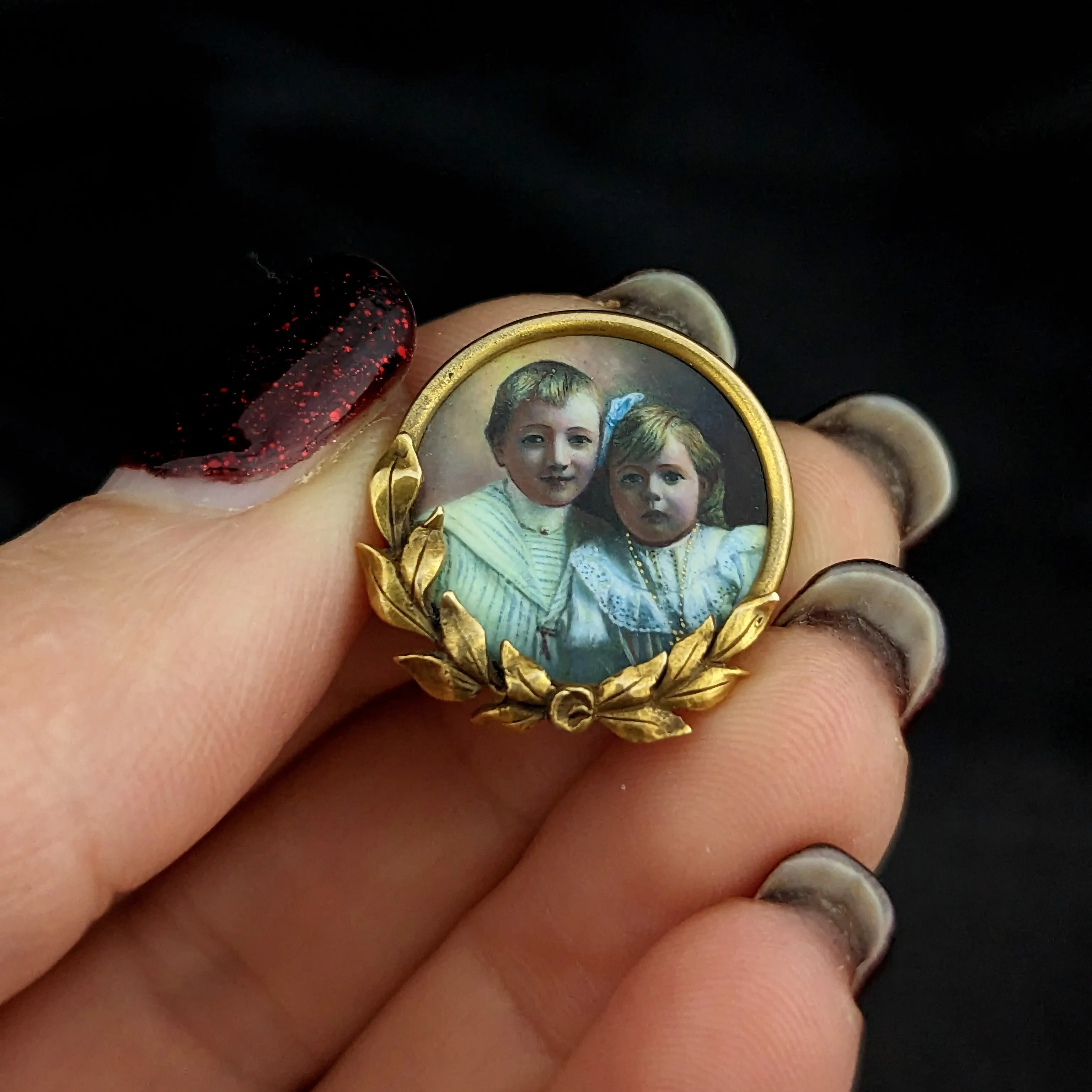 The Romeoville - Edwardian Portrait Miniature 14k Gold Brooch Children Antique 1900-1910