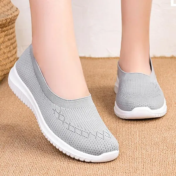 Women's Breathable Fly Woven Soft Sole Cloth Shoes 05153450C